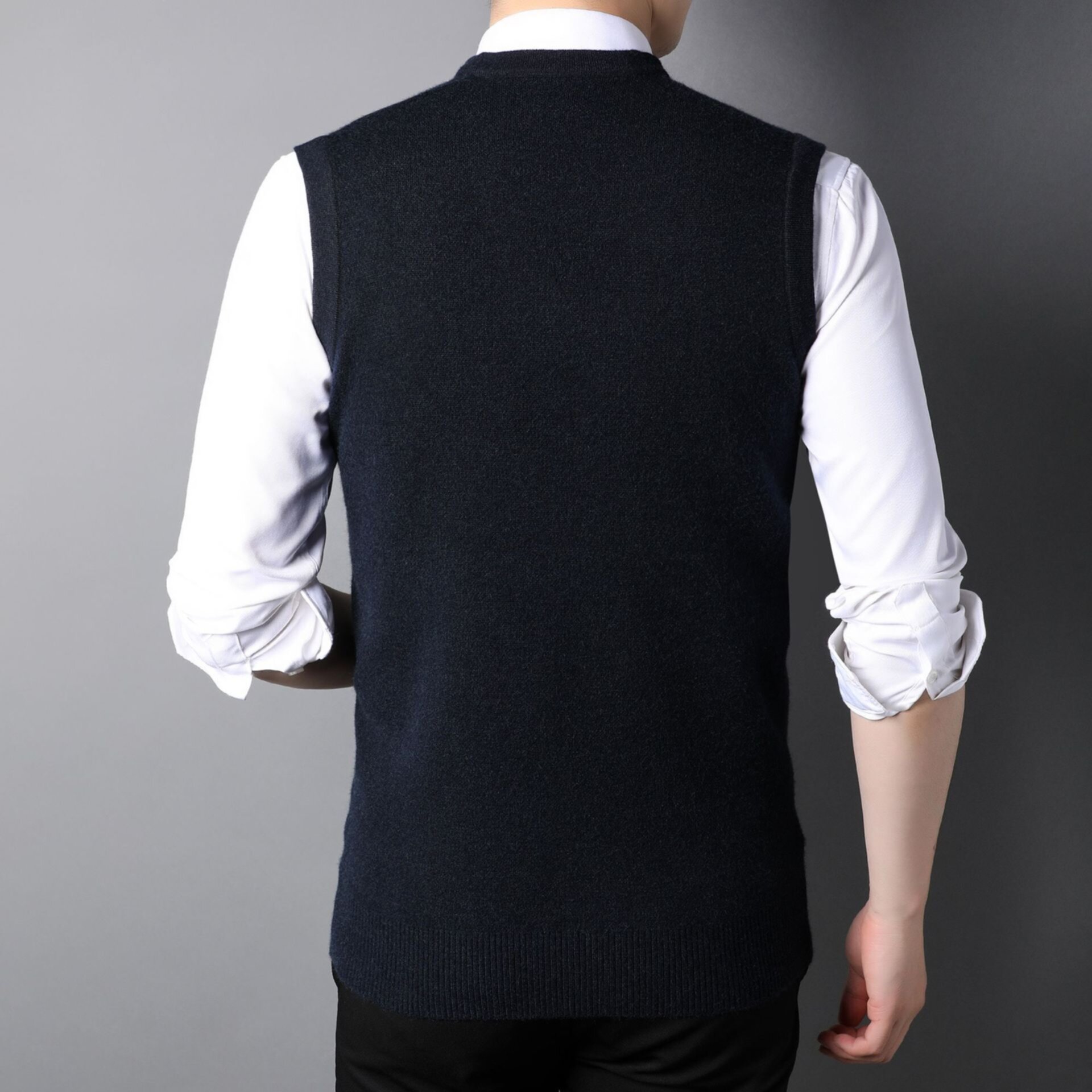 Jacquard casual grey sleeveless V-neck knitted vest